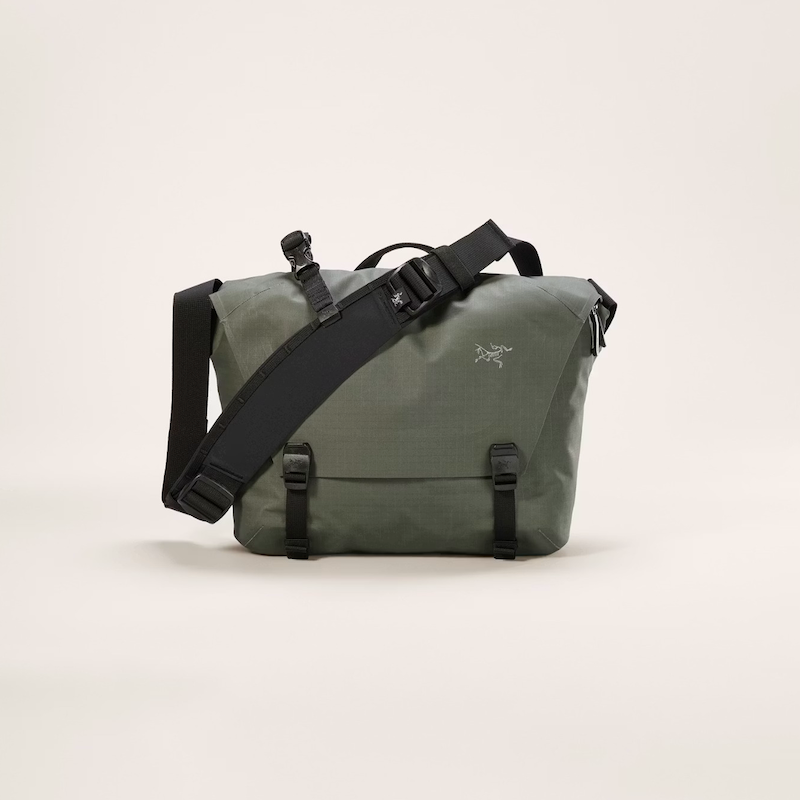 ✨希少✨ ARC'TERYX Granville 10 Courier Bag Arc'teryx Granville 10 Courier Bag – Campers' Corner